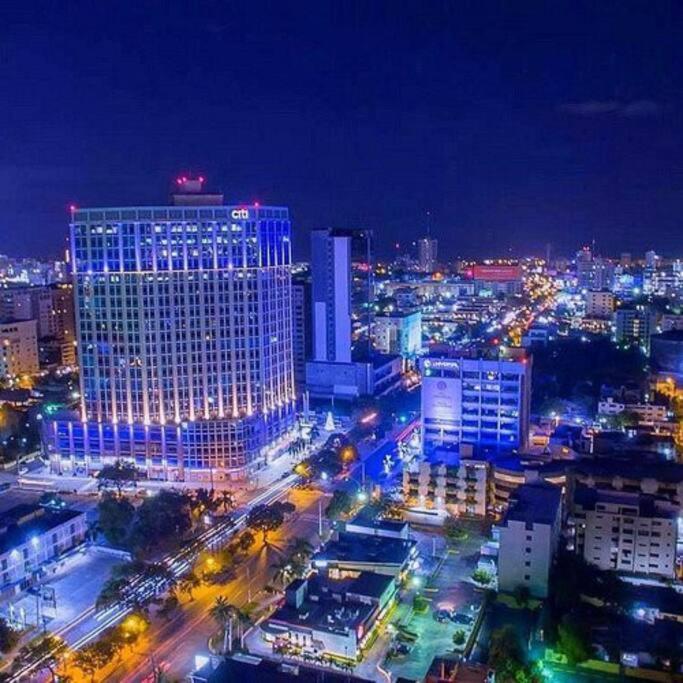 Dom. Rep. Exclusive 2 Bed Apt. Evaristo Morales سانتو دومينجو المظهر الخارجي الصورة