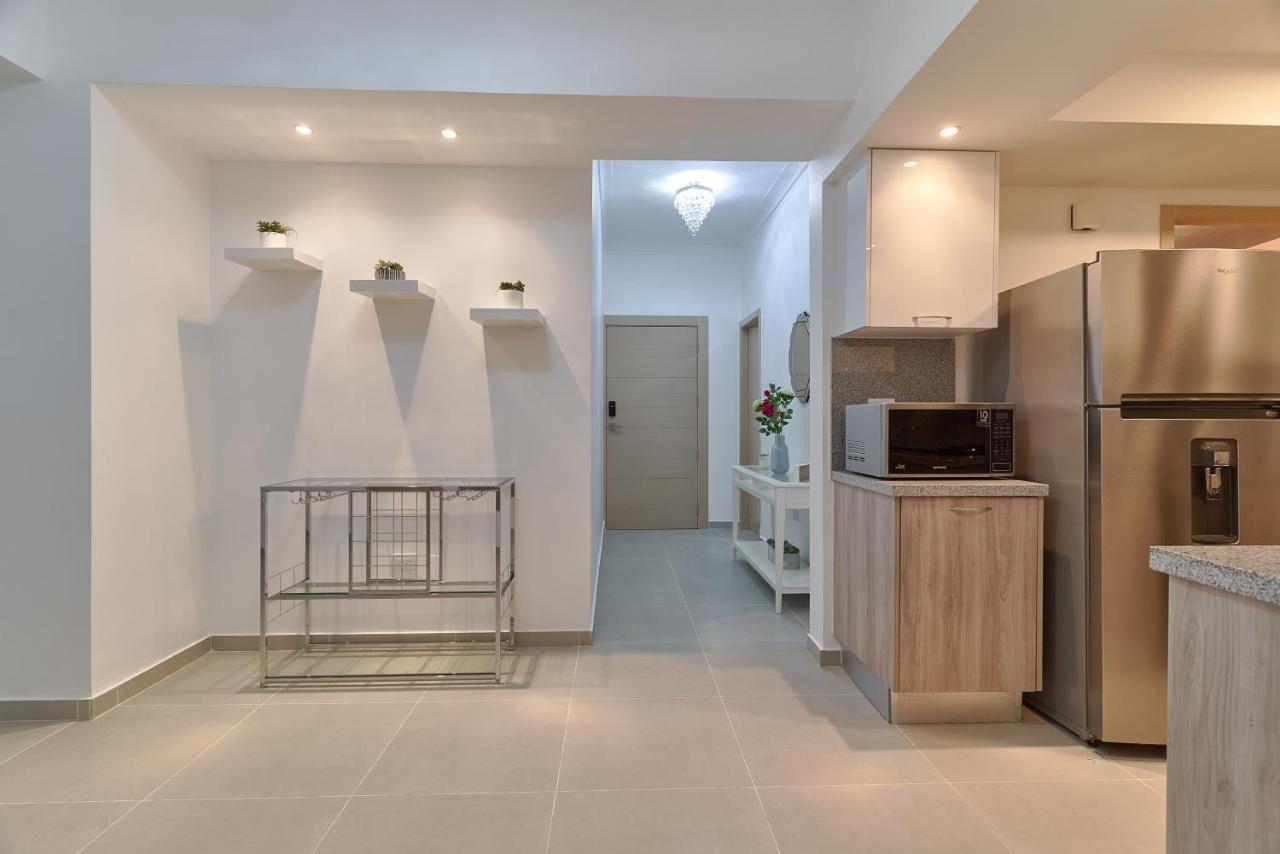 Dom. Rep. Exclusive 2 Bed Apt. Evaristo Morales سانتو دومينجو المظهر الخارجي الصورة