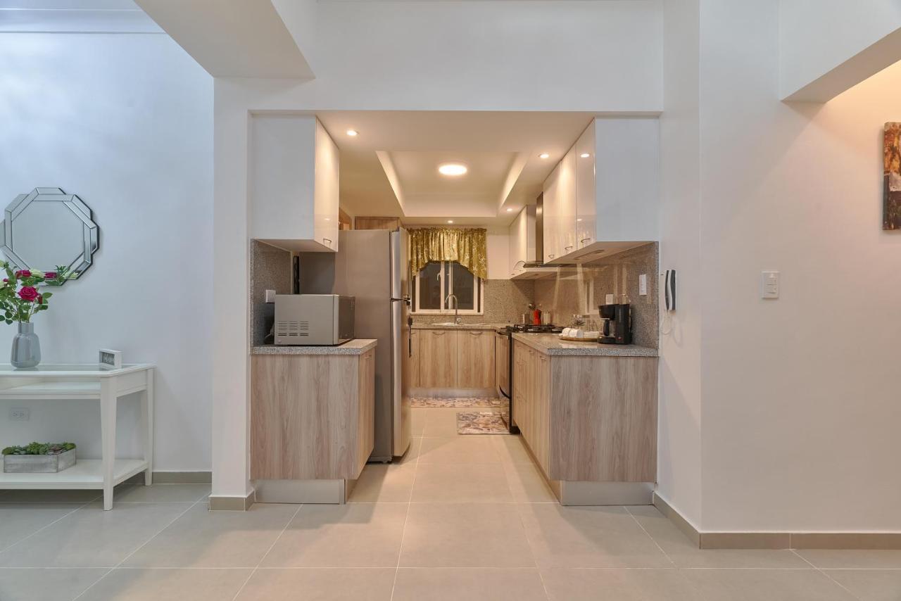 Dom. Rep. Exclusive 2 Bed Apt. Evaristo Morales سانتو دومينجو المظهر الخارجي الصورة