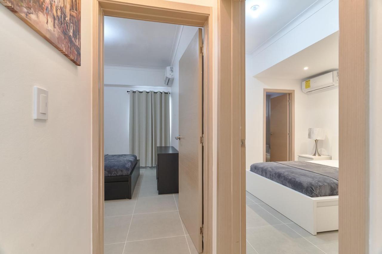 Dom. Rep. Exclusive 2 Bed Apt. Evaristo Morales سانتو دومينجو المظهر الخارجي الصورة