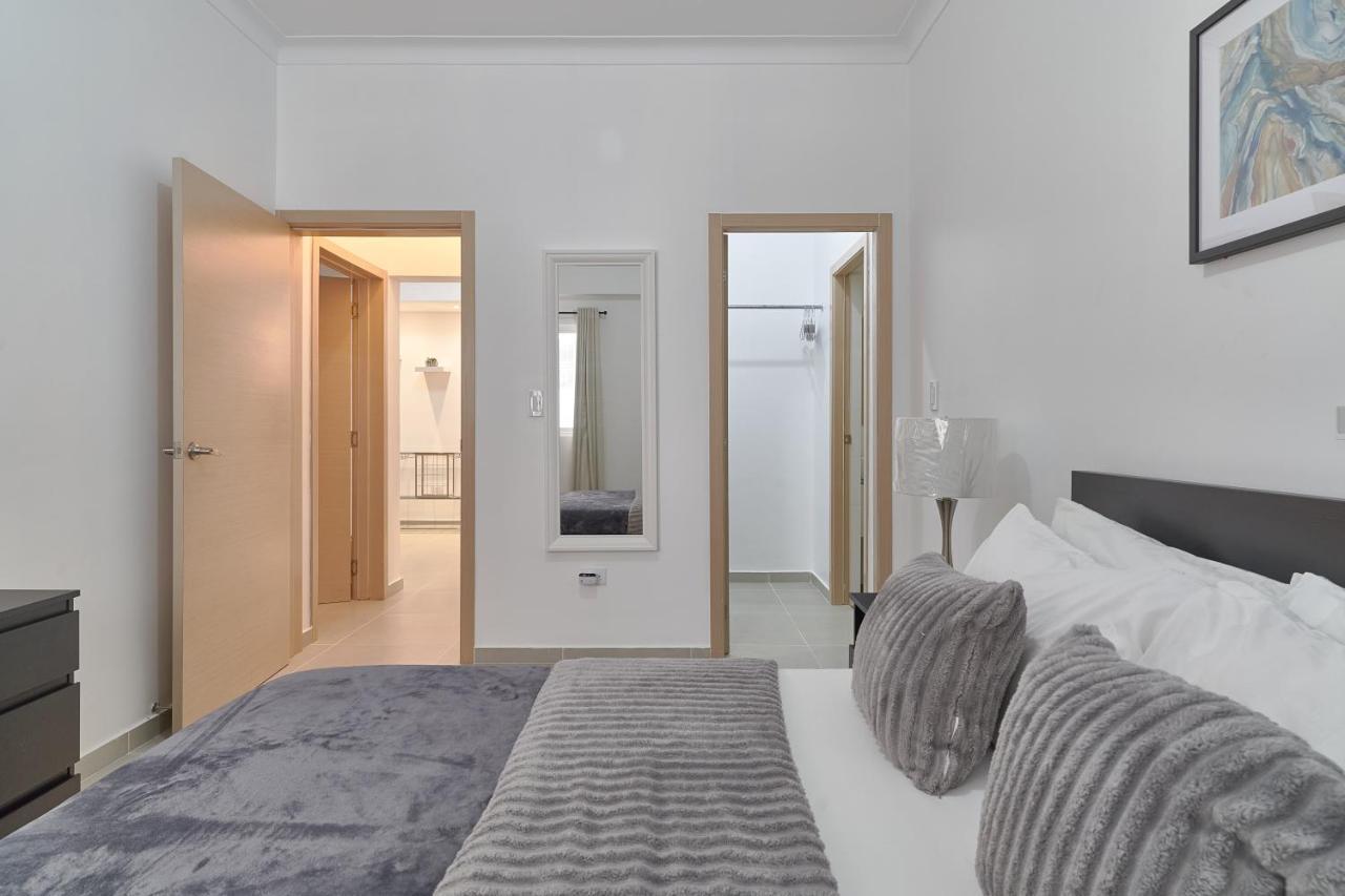 Dom. Rep. Exclusive 2 Bed Apt. Evaristo Morales سانتو دومينجو المظهر الخارجي الصورة