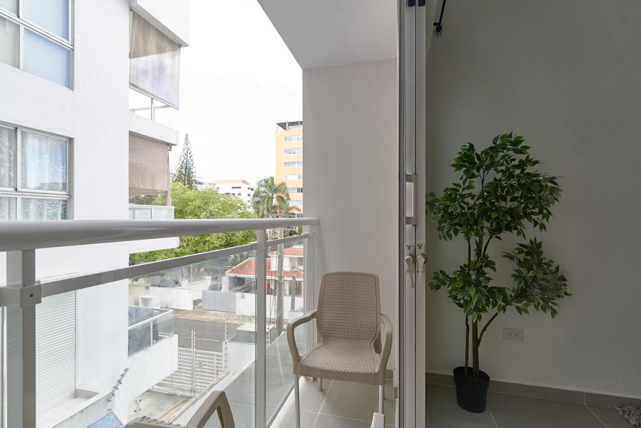 Dom. Rep. Exclusive 2 Bed Apt. Evaristo Morales سانتو دومينجو المظهر الخارجي الصورة